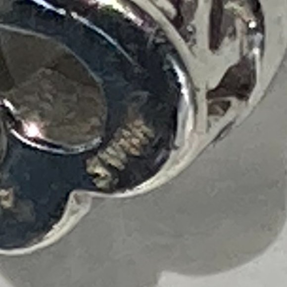 Cute little JWBR double hearts filigreed sterling silver post earrings - Picture 4 of 9